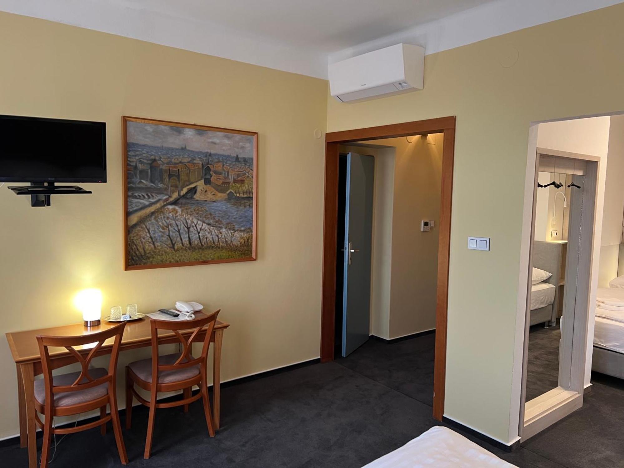 Hotel Praha ליברץ מראה חיצוני תמונה