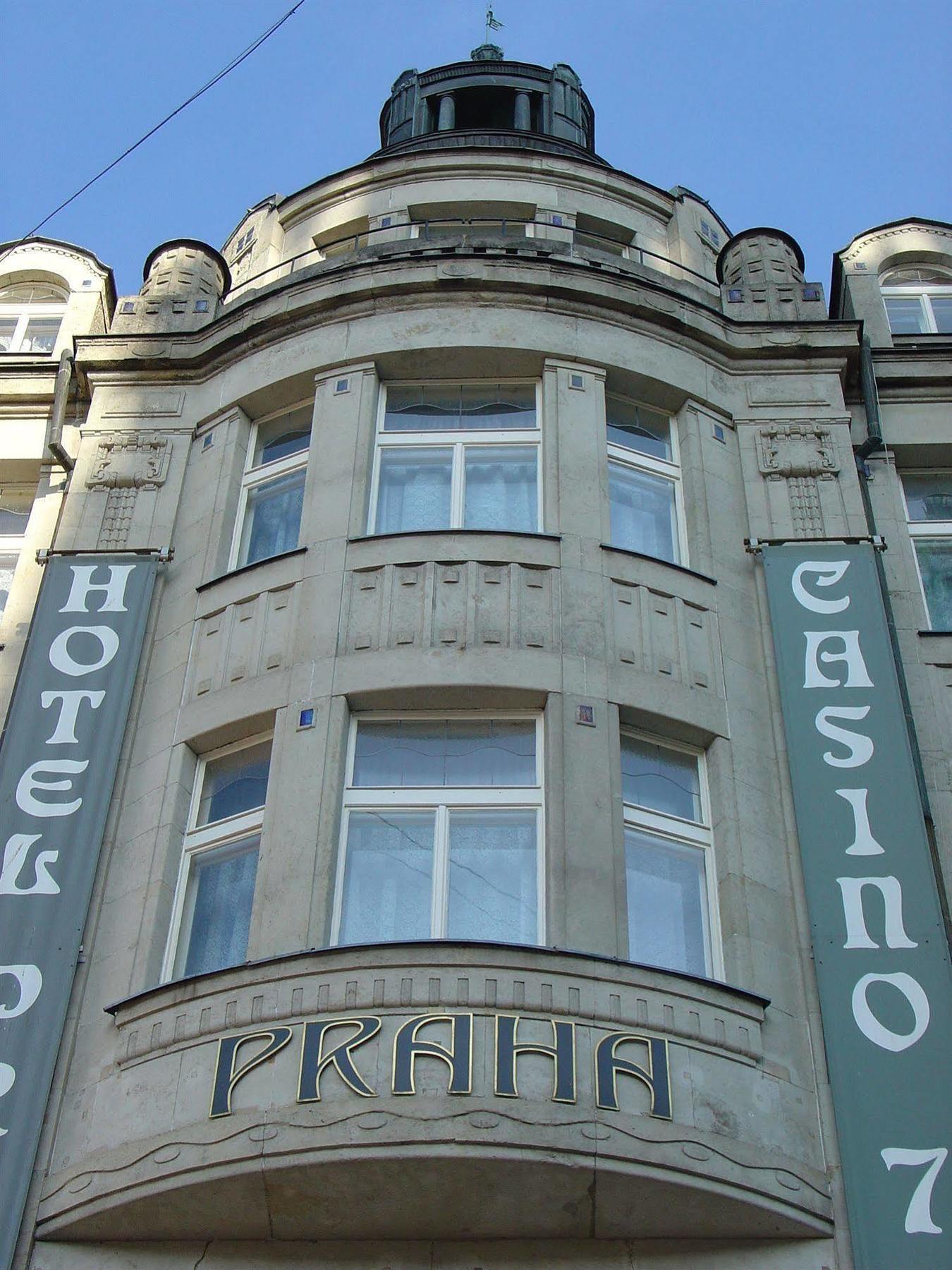 Hotel Praha ליברץ מראה חיצוני תמונה